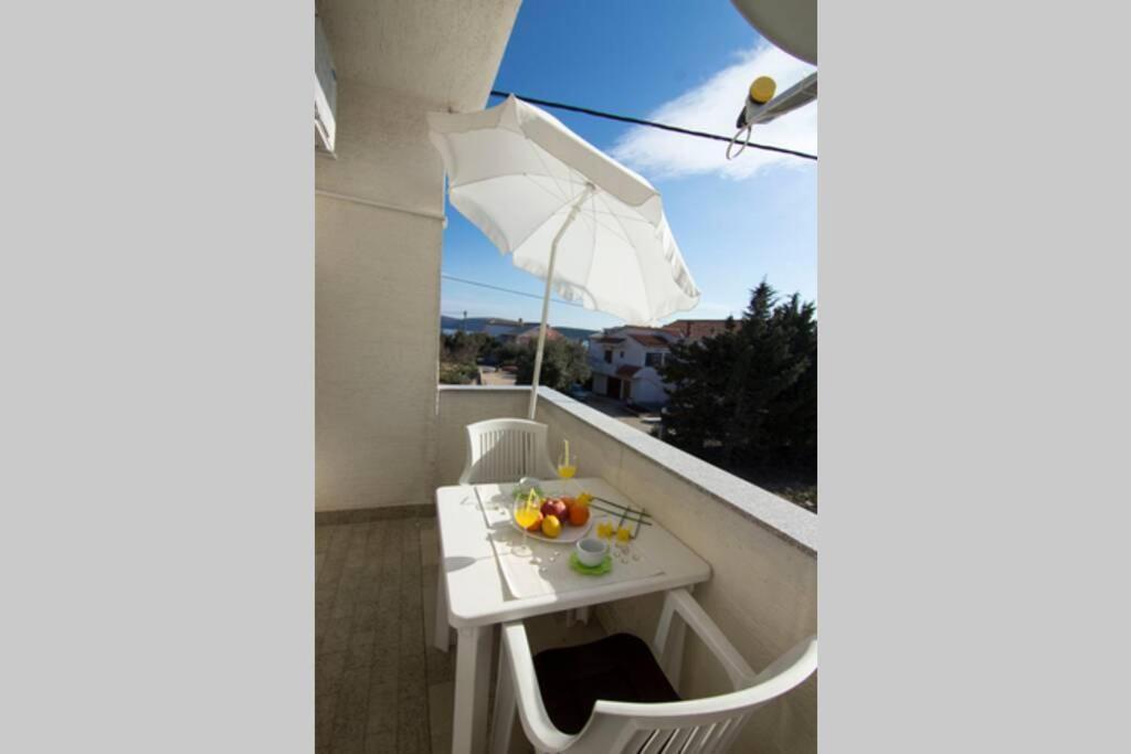 Sea View Room With Kitchen, Balcony&Air Condition Barbat na Rabu ภายนอก รูปภาพ